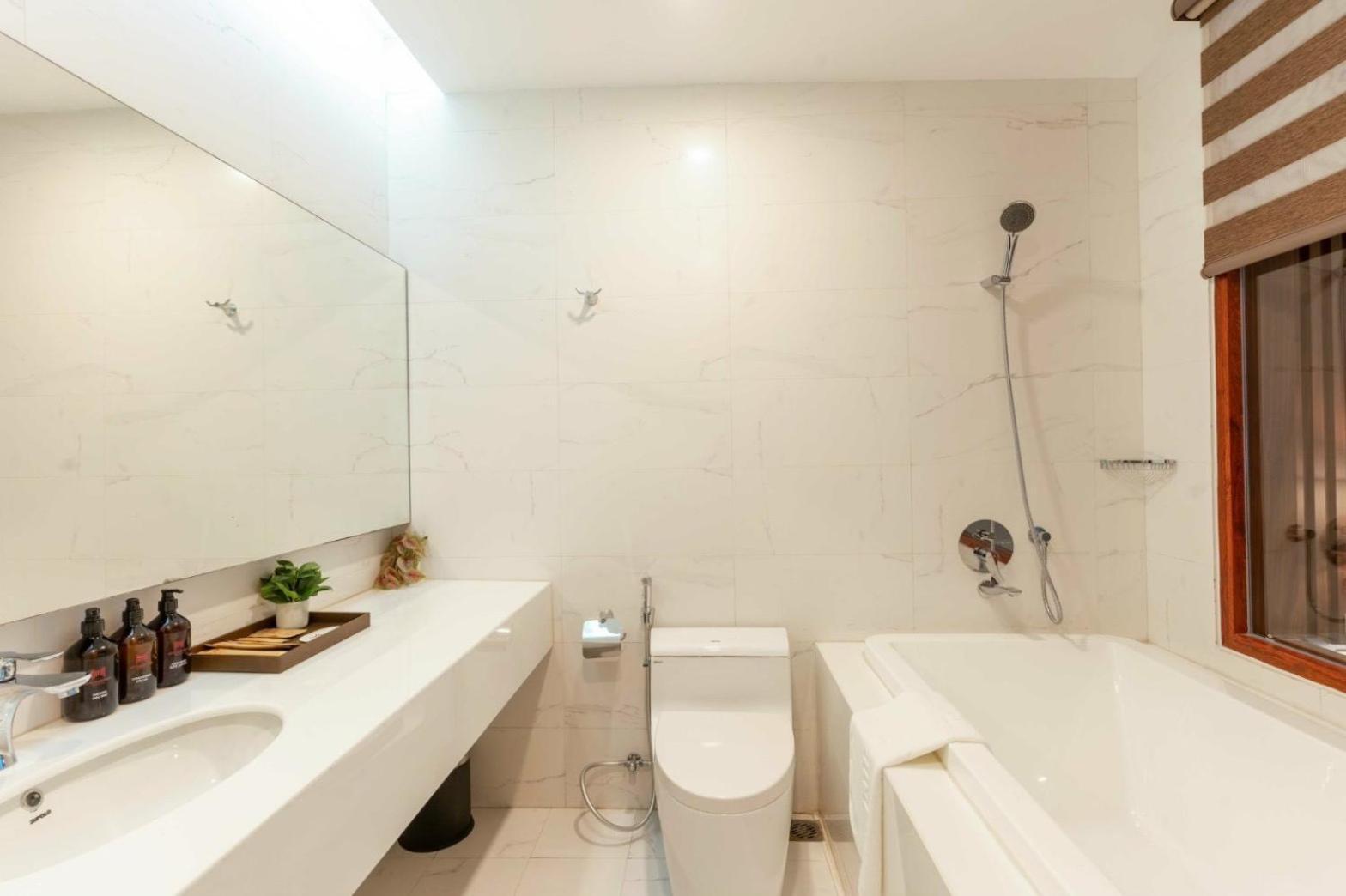 Mt Collection Hotel نينه بينه المظهر الخارجي الصورة